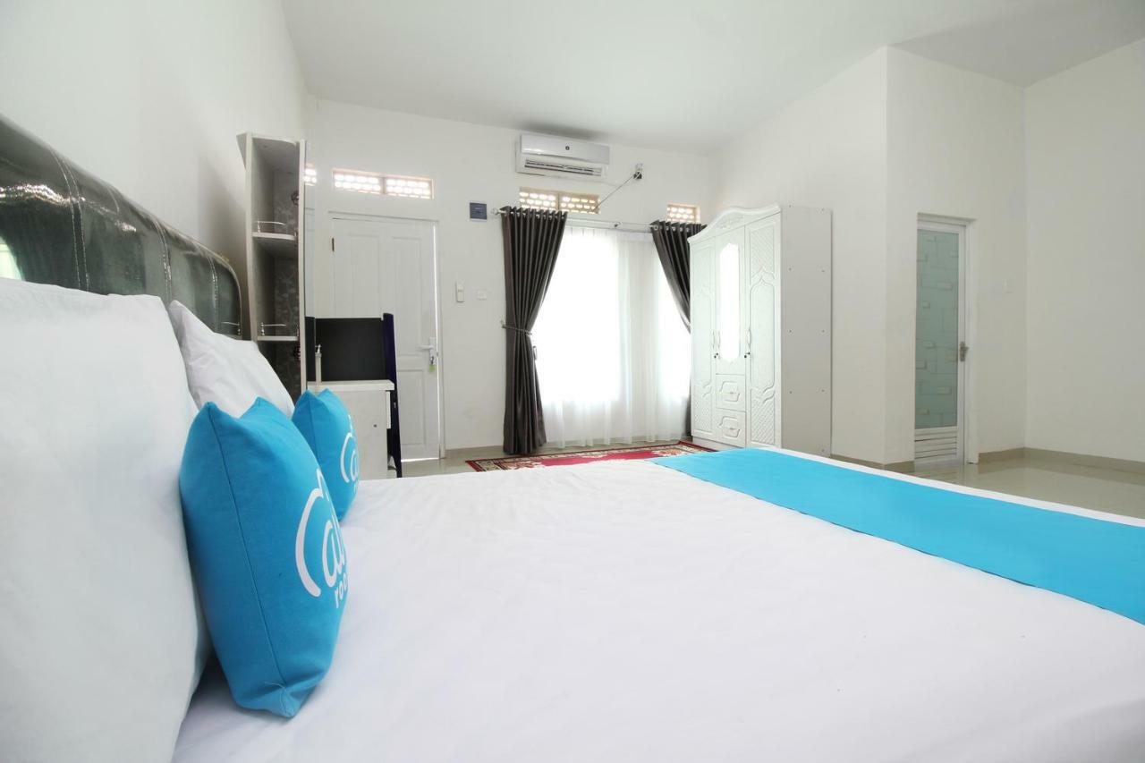 Airy Eco Syariah Simpang Jam Gajah Mada Puri Casablanca Guest house 2*
